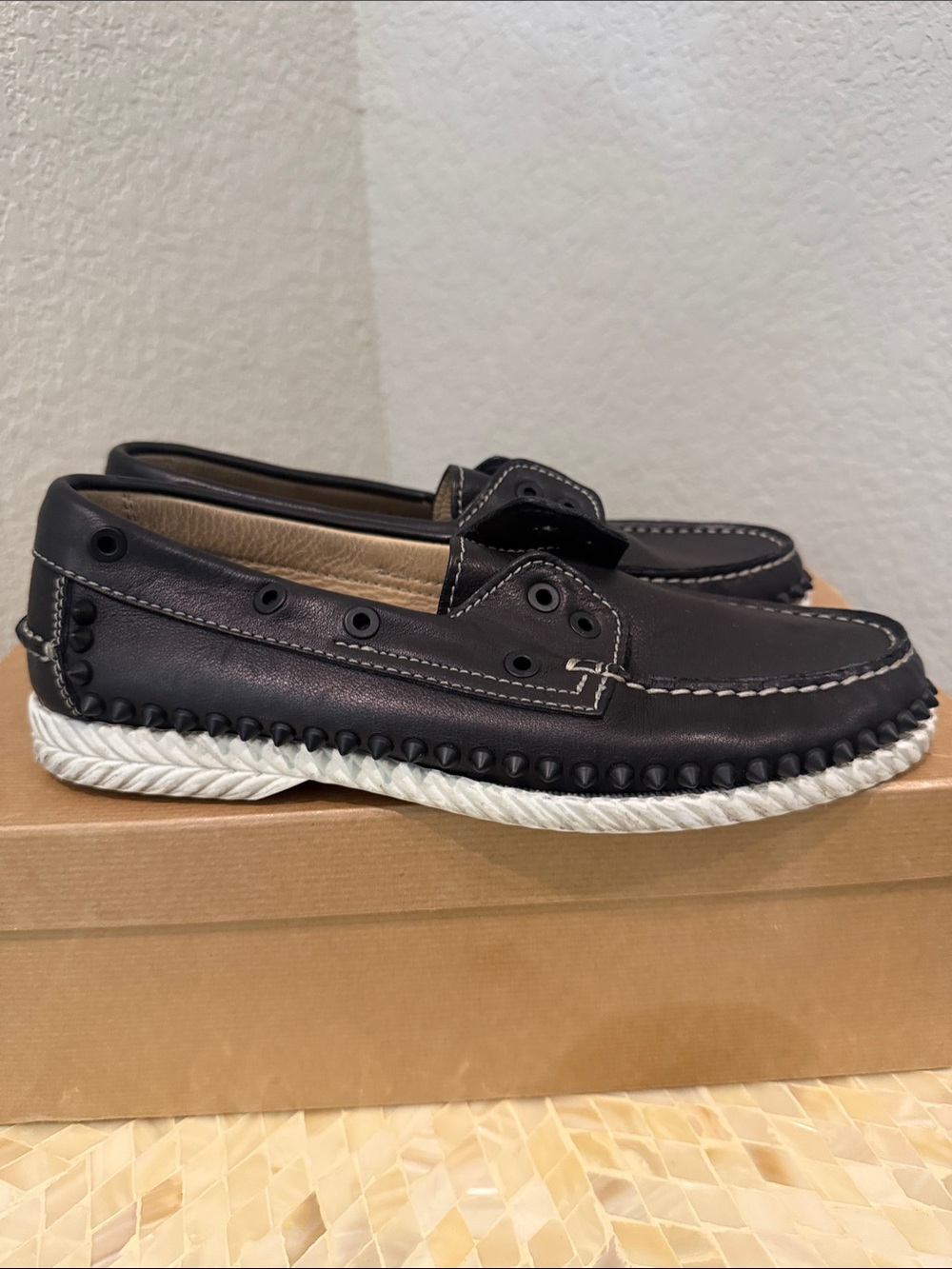 Christian Louboutin Men's Black Leather Slip-On Moccasin Loafers size eu 39/6.5